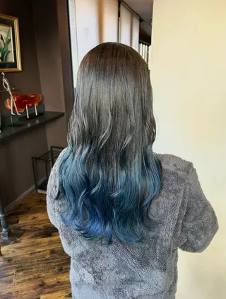 セミロング カラー ヘアアレンジ 梅木李奈🕊️ レイヤー透明感カラーのヘアスタイル