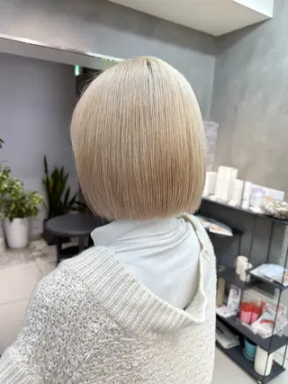 ショート カラー ハイトーンカラー が絶対可愛い✨泰聖✨のヘアスタイル