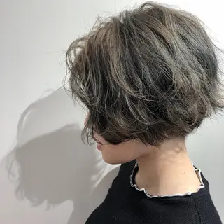 ショート カラー ヘアアレンジ 🤍山本千尋 /ボブ/パーマ🤍のヘアスタイル