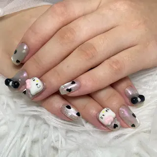 ネイル 🌈 Laule'aのネイルデザイン