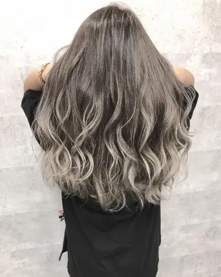 セミロング カラー 髪質改善 中川　翔のヘアスタイル