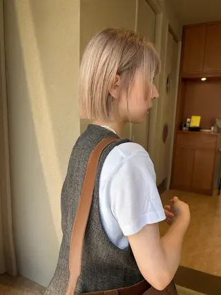 ショート カラー NIINA SUZUKIのヘアスタイル