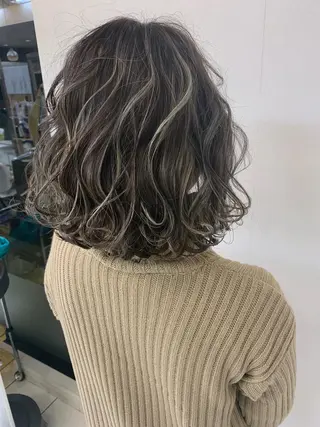 ミディアム 穐田 司樹のヘアスタイル
