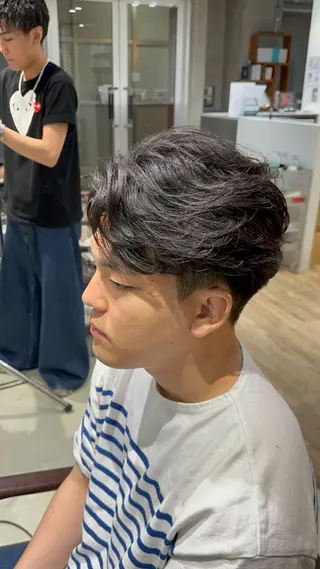ショート パーマ メンズ fifth原宿 宮部蓮のヘアスタイル