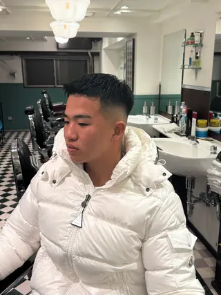 ショート メンズ 足立 享祐のヘアスタイル