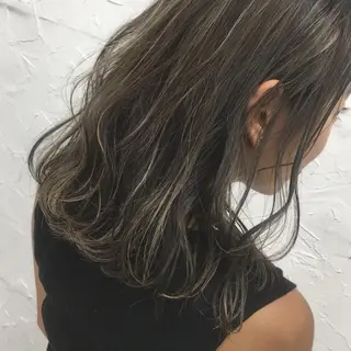 ミディアム カラー 脱!黒髪 ダブルカラー【上野】のヘアスタイル