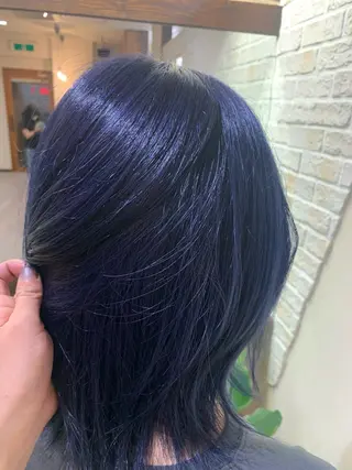ミディアム カラー 小嶋 美里のヘアスタイル