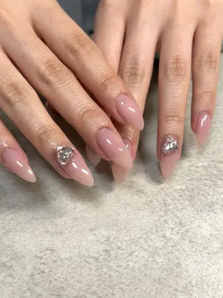ネイル ネイルルーム チャームのネイルデザイン