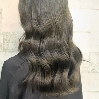 カラー 𝐲𝐮𝐮 /艶髪 /透明感カラー🌱のヘアスタイル
