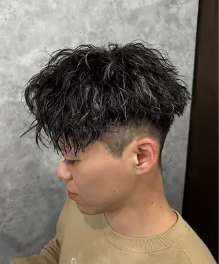 カラー パーマ メンズ メンズパーマ特化 店長望月謙二郎のヘアスタイル