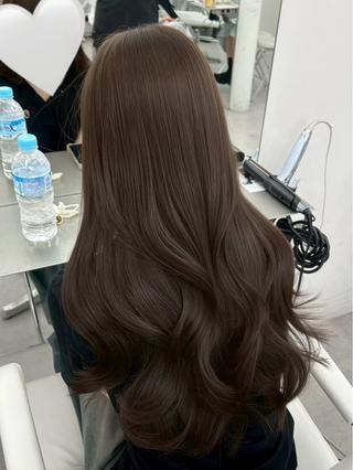 カラー シウ SHUのヘアスタイル