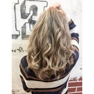 セミロング EIGHT plum TOKIOリミテッドのヘアスタイル