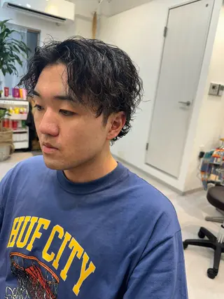 ミディアム パーマ メンズ 似合う髪型見つけます AYAKAのヘアスタイル