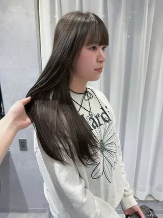 ミディアム カラー 野林 夏帆のヘアスタイル