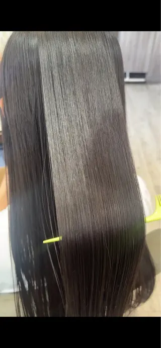 ロング 佐藤 瑚碧のヘアスタイル