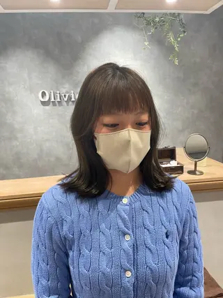 ミディアム 透明感カラー 🩶🩵🩷AIRIのヘアスタイル