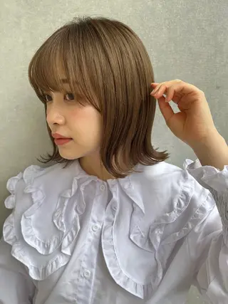 ミディアム 吉田 夏菜のヘアスタイル