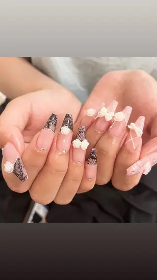 ネイル Nail salon Rhonaのネイルデザイン