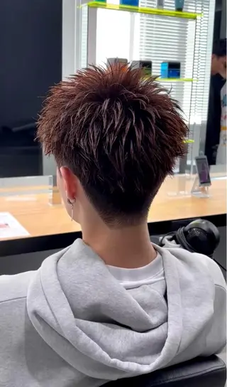 ミディアム カラー ヘアアレンジ メンズ 🔥ニュアンス フェザー小林海斗🔥のヘアスタイル