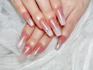 ネイル 🦋 Queenieのネイルデザイン