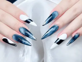 ネイル 🎀M nails✨ ビューティーのネイルデザイン