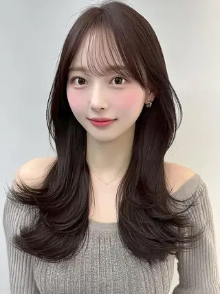 ロング Marin🦢 🩵レイヤーカットのヘアスタイル