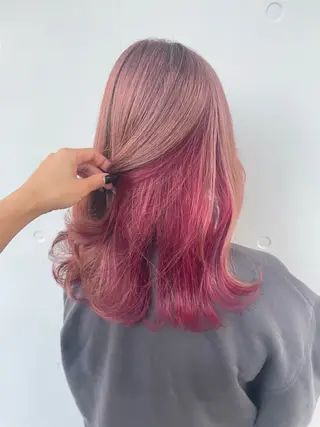 セミロング カラー もにか🌞原宿/渋谷 🌝ブリーチカラーのヘアスタイル