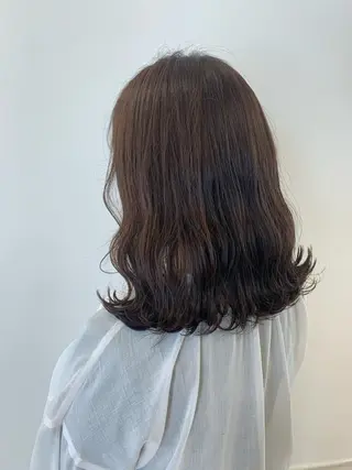 ミディアム カラー 顔まわりカット✄ ベージュカラー🧸のヘアスタイル