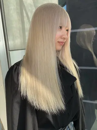 ロング ハイトーン/レイヤー /ダブルカラー/ノブのヘアスタイル