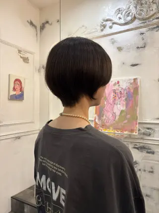 ショート ボブ・カラー 琴音のヘアスタイル