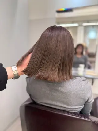 セミロング 天神大名/ブリーチ 鶴岡和幸/ハイトーンのヘアスタイル