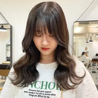 セミロング 盛れる透明感カラー momokaのヘアスタイル