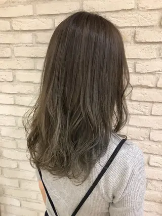 ロング カラー 大平 美沙のヘアスタイル
