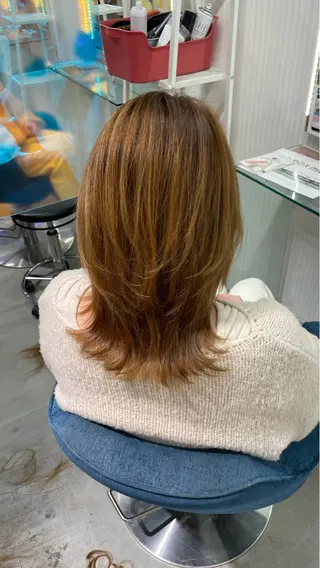 ミディアム 安井まゆ _Box mico.のヘアスタイル