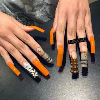 ネイル 個性派ネイルサロン 💅🏼ターコイズのネイルデザイン