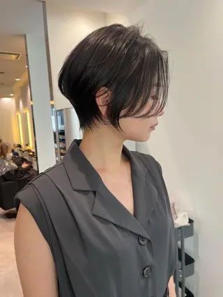 ショート 襟足でお悩みの方✂︎ くびれ職人ハシモトのヘアスタイル