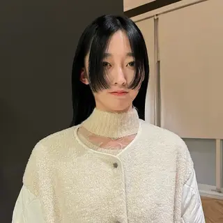 セミロング カラー AMI🎀韓国ヘア 透明感カラーのヘアスタイル