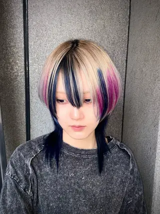 ショート ブリーチ/レイヤ ーカット🎼MEIのヘアスタイル