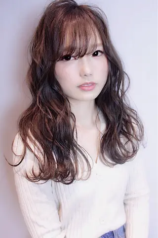 ロング カラー lani ブリーチ /ダブルカラーのヘアスタイル