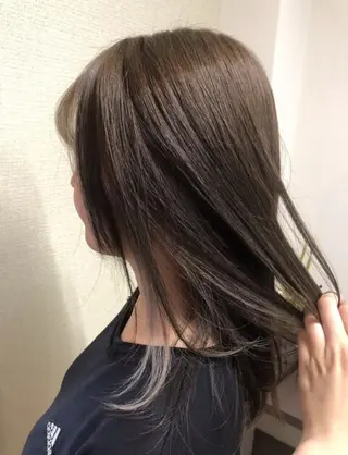 カラー 梶 瑞希のヘアスタイル