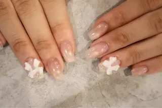 ネイル H&B アオリのネイルデザイン