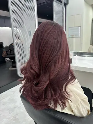 ロング カラー 抜け感レイヤー︴ ニュアンスカラーのヘアスタイル