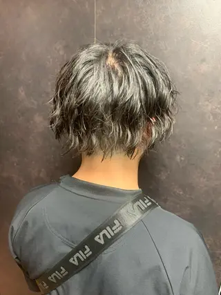 ミディアム パーマ 山内 敢史のヘアスタイル