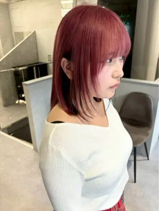 ミディアム カラー 西村 理伽のヘアスタイル