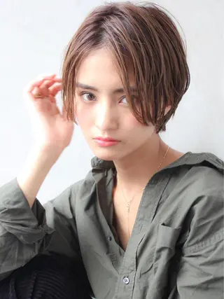 ショート カラー 🉐レイヤー/塩見 弘樹🉐渋谷のヘアスタイル