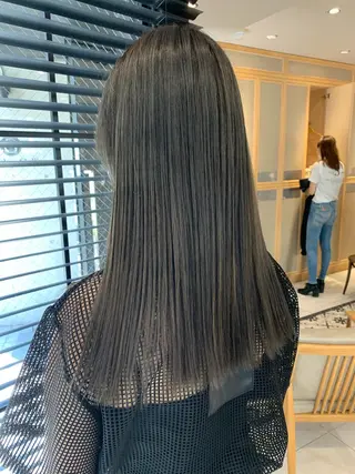 セミロング カラー チバ タクミのヘアスタイル