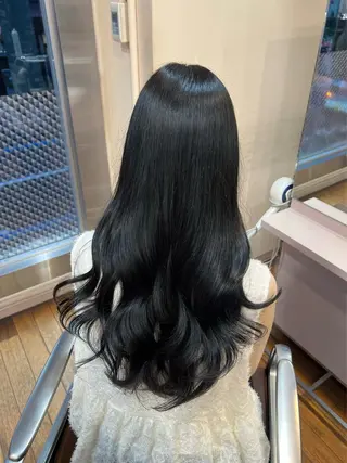 ロング カラー 'AXIS 栄 Konomiのヘアスタイル