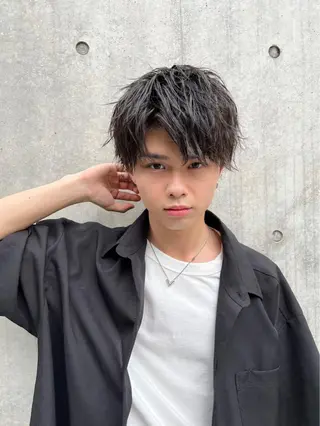 メンズ 艶ハイトーン🌈 ユウトのヘアスタイル