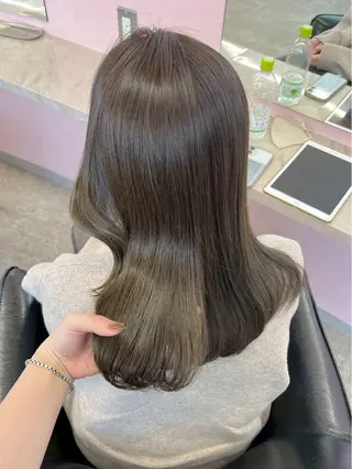 セミロング saeri MATTYのヘアスタイル