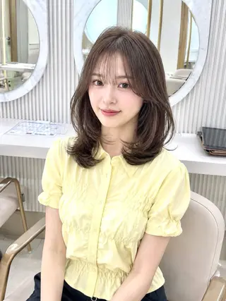 ミディアム かなこ/ミディアム レイヤー／ワンカールのヘアスタイル